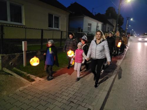 Lampášový sprievod
