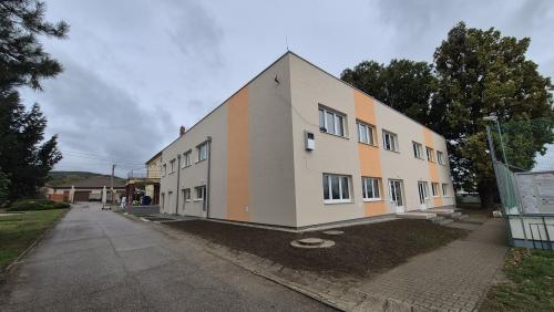 Nová materská škola je skolaudovaná a pripravená privítať deti